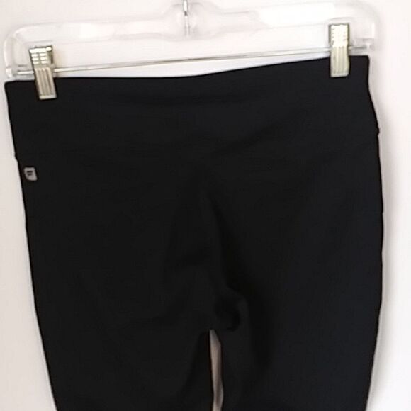 Fabletics Athletic Yoga Cropped Leggings hidden pocket abstract multicolor hems - Picture 4 of 8